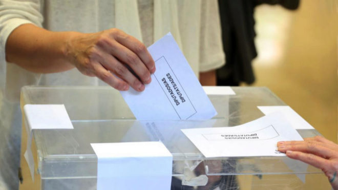 El cuestionado voto de cinco millones de españoles no residentes.